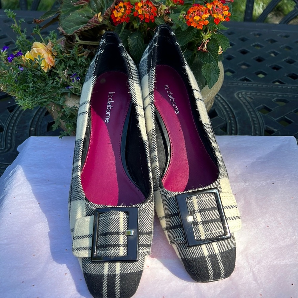 Like new! Black and off white plaid shoes with buckle